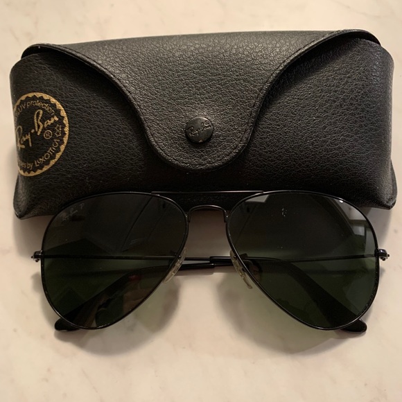 Accessories - Black Polarized Ray-Ban Aviators